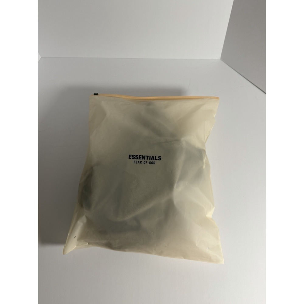 Fear of God Essentials hood University Youth size 4/5 - Picture 3 of 5